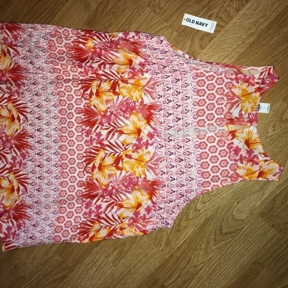 Women's Medium Old Navy Sleeveless Blouse New - Picture 6 of 7